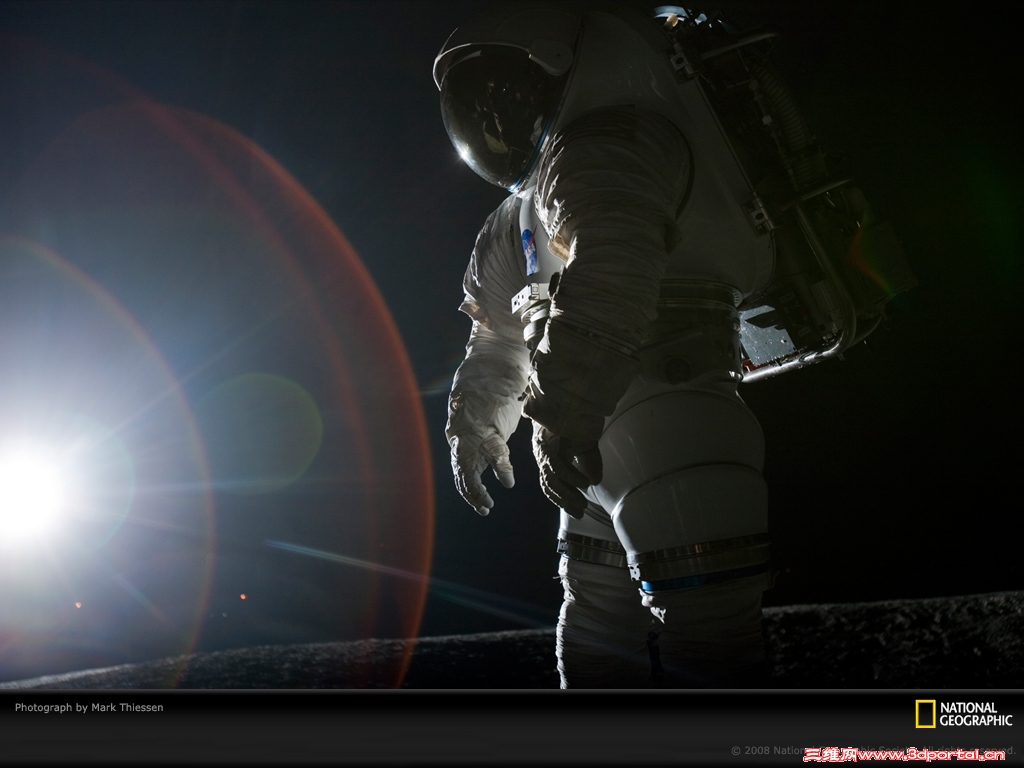spacesuit-thiessen-1096805-lw.jpg